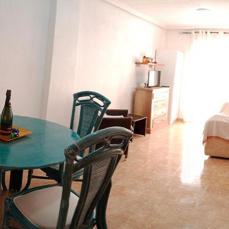 Estudio Wifi Bano 1 Sofa Cama Doble Piscina Playa 100Mts Torrevieja Eksteriør bilde